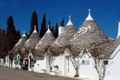 Trulli_Alberobello11_apr06